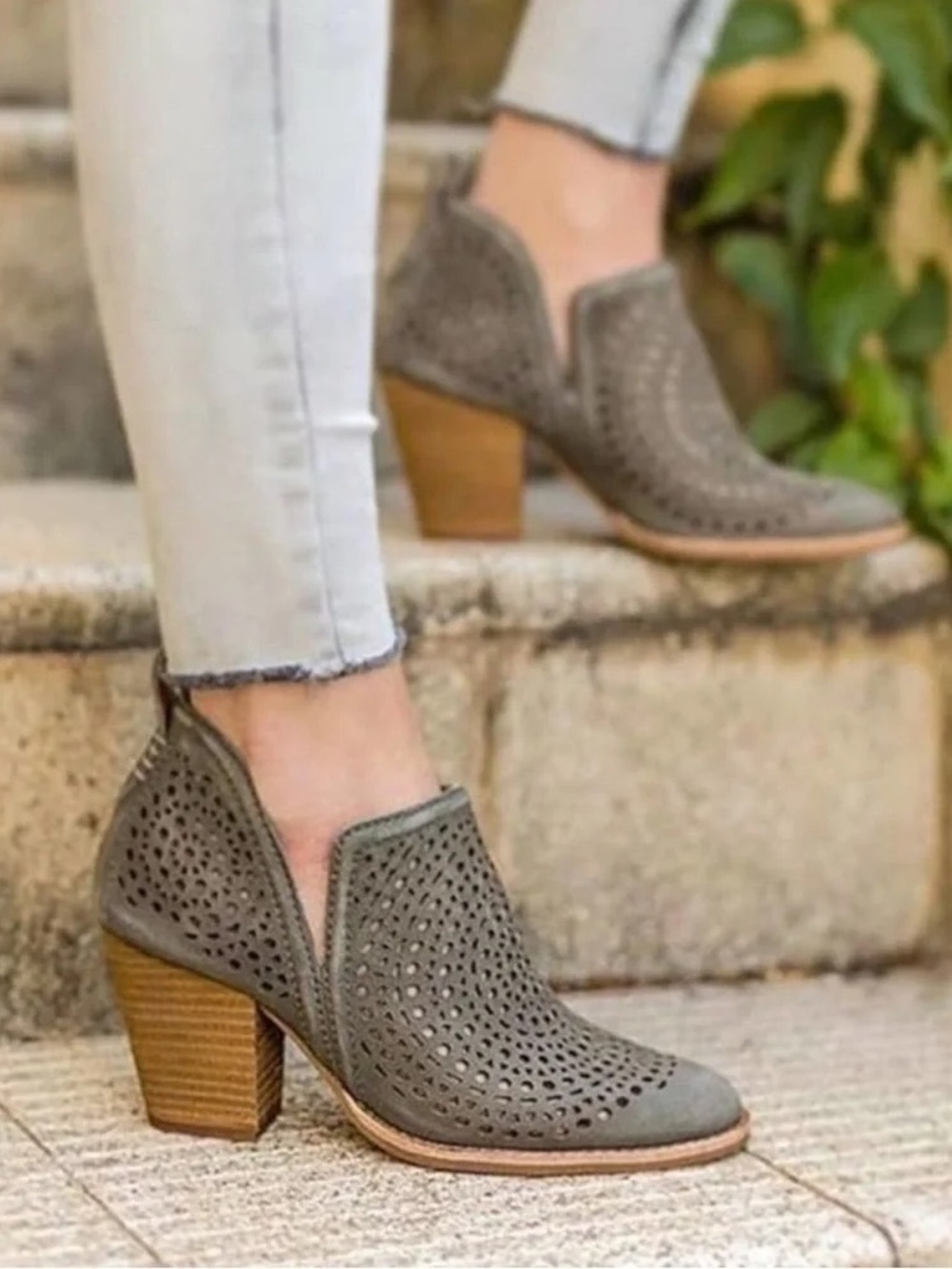 JEFFREY CAMPBELL Rosalee Bootie Size 9  LASER CUT PERFORATED ANKLE BOOTIES
